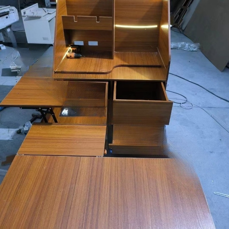Coffee Tea Etc - Maatwerk van de achterklep van de