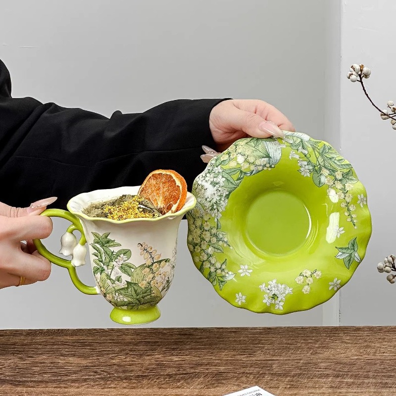 Lelietje-van-dalen bloeiende a - Tea And Coffee Kettle recensie en prijs