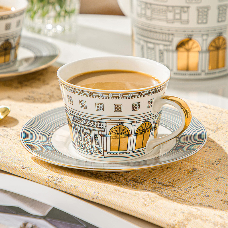 Architecturale kop en schotel  - Coffee Tea Mix recensie en prijs